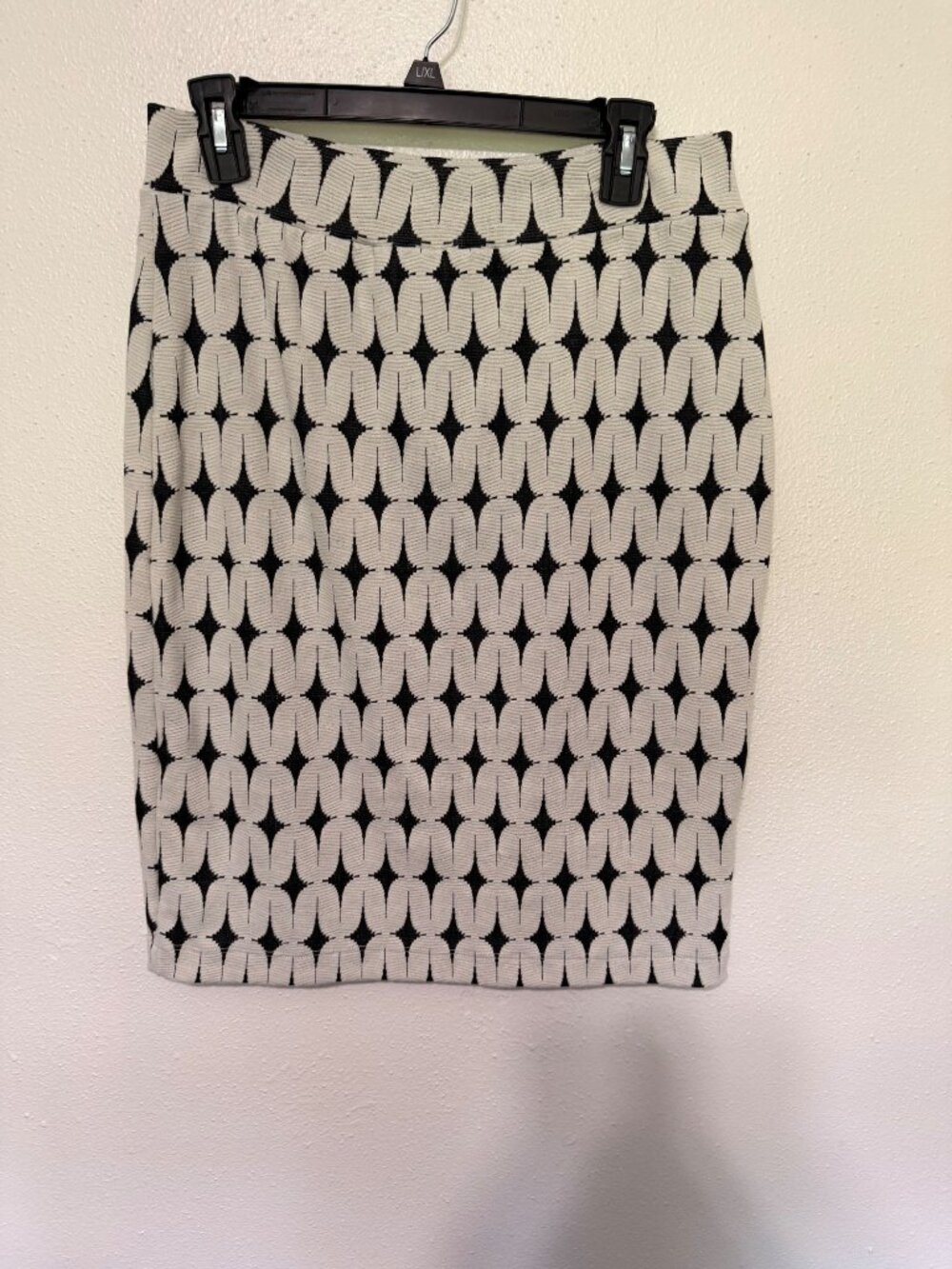 Renee C Pencil Skirt Leena Black White Squiggle Stripe Knit Womans L